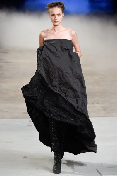 Look 2